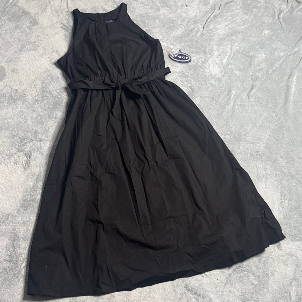Elegant Black Sleeveless Midi Dress